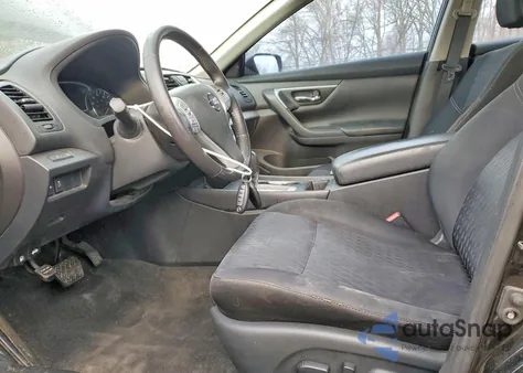 2017 Nissan Altima 2.5 из США, поврежденный, VIN 1N4AL3AP2HC225738